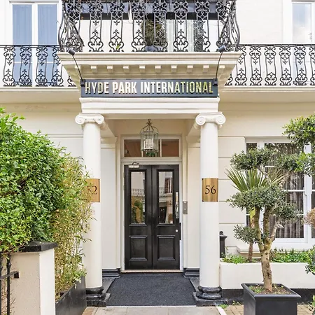 Hyde Park International Hotell 4*