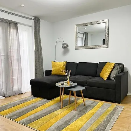 Appartement Beautiful In Beckton With Private Entrance And Garden *