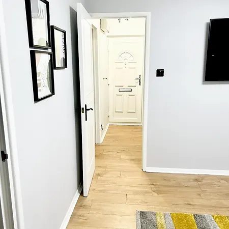 Appartement Beautiful In Beckton With Private Entrance And Garden *