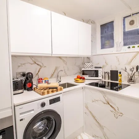 Apartment Oxford Street Chic Retreat - Unparalleled Elegance And Urban Comfort! Gc1 *