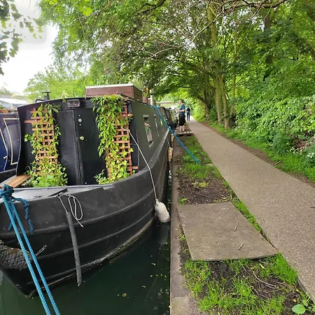 Lovely Canal Boat In Little Venice By Paddington For Family & Friends *