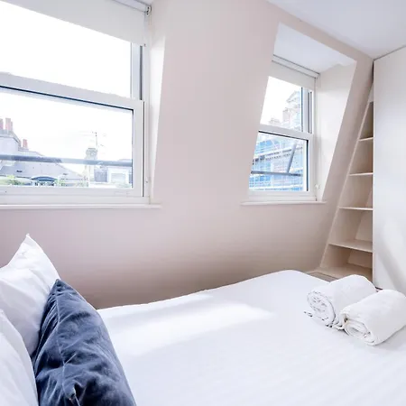 Paddington Modern Apartment *
