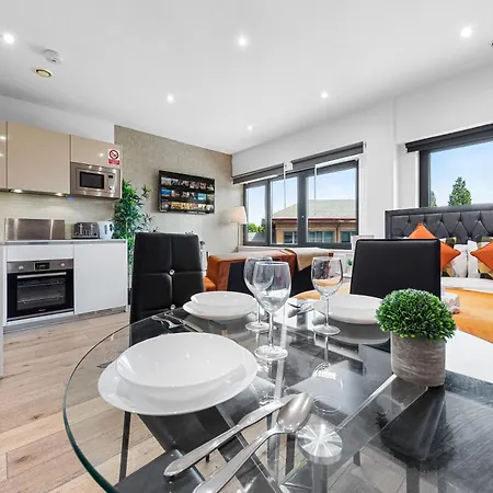 Apartment Stylish One Bedroom Flat - Sleeps 5 - Near Heathrow - Ub3 *