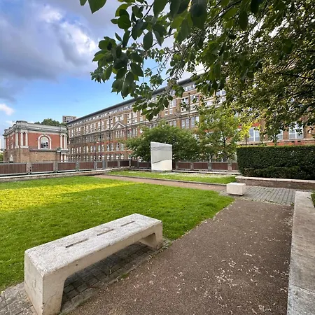 Apartment 25 Percent Off Monthly 2bed Serviced Business & Family Guests Free Wifi & Netflix Sleeps 4! London