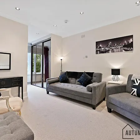 Beautiful 2 King Size Beds 2 Bath- Sleeps 5 In Earls Court * London