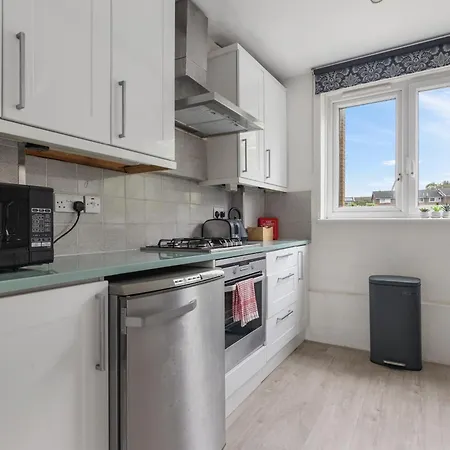 Apartment Parea Living - Cosy Flat With Skyline Views Beside Canary Wharf London
