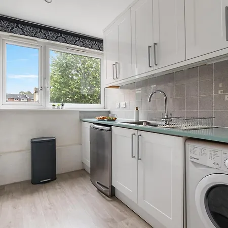 Apartment Parea Living - Cosy Flat With Skyline Views Beside Canary Wharf