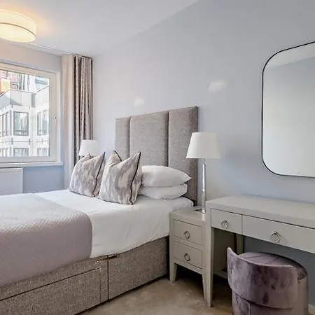 Vakantiehuis Flagship Luxury Villa. Near Mayfair And Hyde Park - Sleeps 16 *