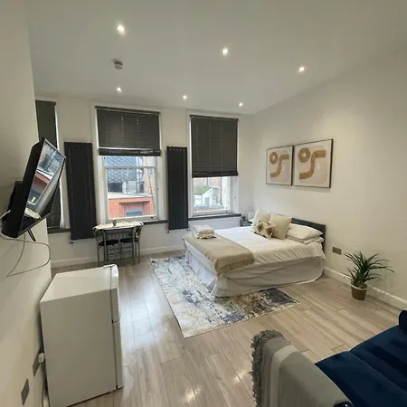 Olympia Apartment London