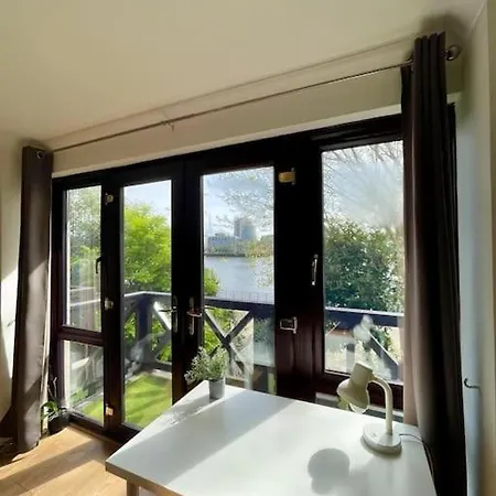 Holiday home Thamesview Canary Wharf With Freeparking London
