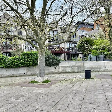 Thamesview Canary Wharf With Freeparking Holiday home