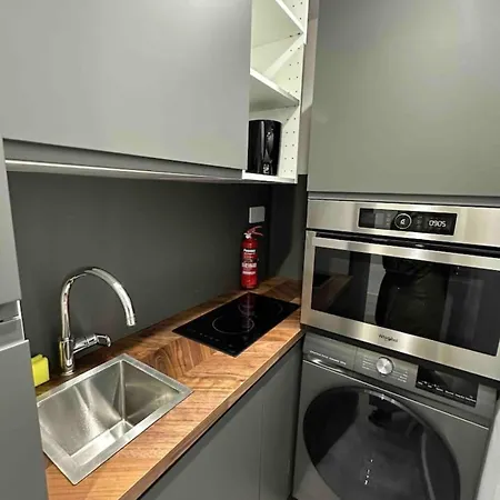 Zone 1 * London