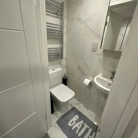 Zone 1 Guest house *