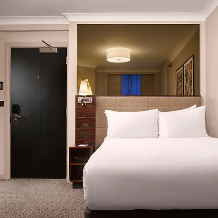 Palace 4* London