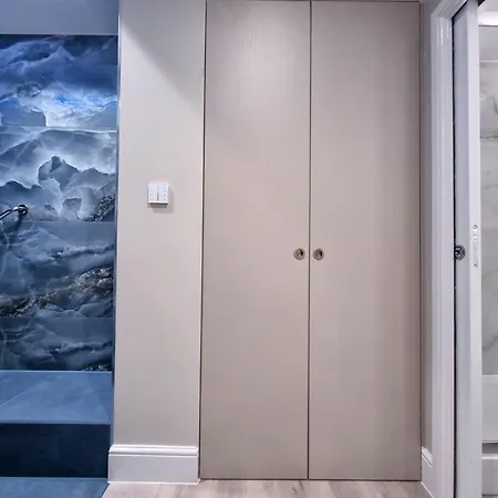 Nox Kensington Gardens 4* לונדון