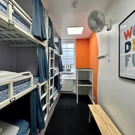 Smart Russell Square Hostel *