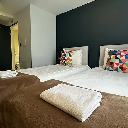 Smart Hyde Park View Hostel