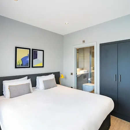 Staycity Greenwich High Road Aparthotel 3*
