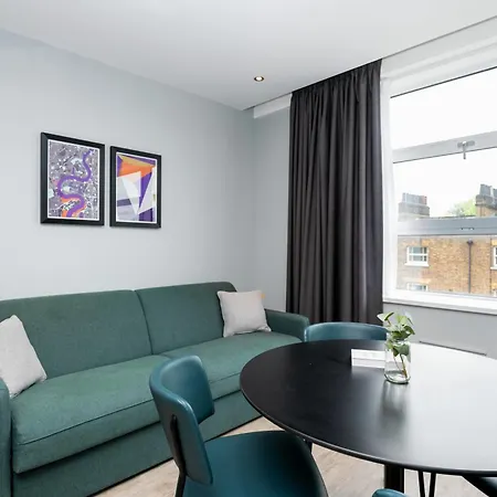 Staycity Greenwich High Road 3*