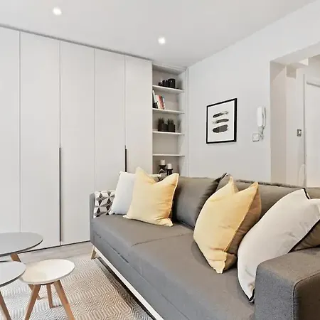 73 Oakley Square London