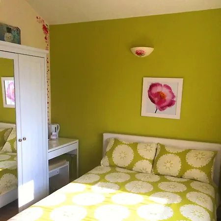 Bed & Breakfast Rowan Park London