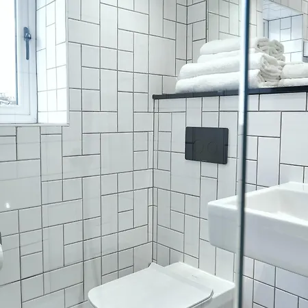 The Brownswood Guest house London