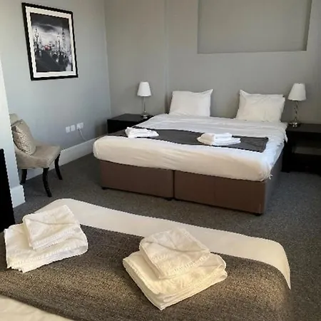 Hotel Ravna Gora 3*