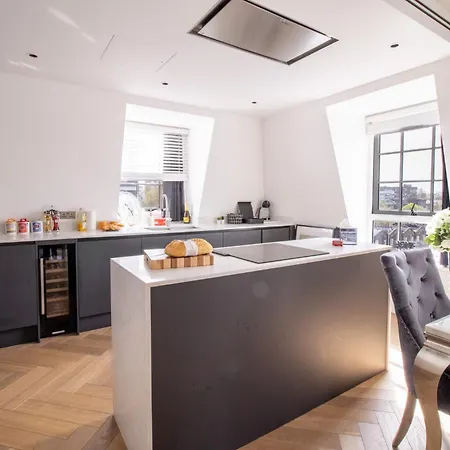 Marble Arch Penthouses With Skyline Views Apartment
