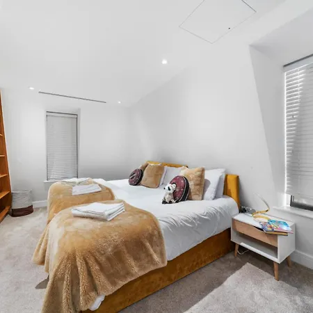 Marble Arch Luxury 3-bedroom Penthouse Haven 73 *