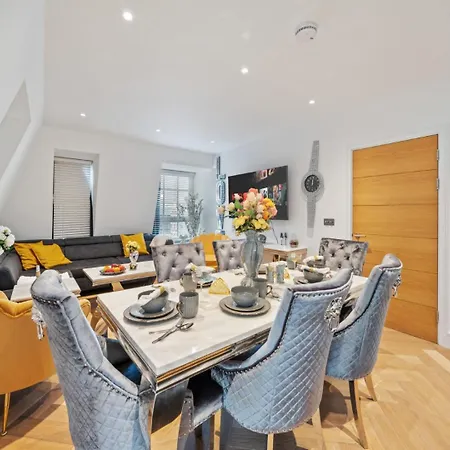 Marble Arch Luxury 3-bedroom Penthouse Haven 73 Apartment *
