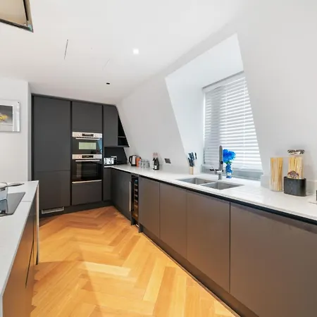 Marble Arch Luxury 3-bedroom Penthouse Haven 73 Apartment
