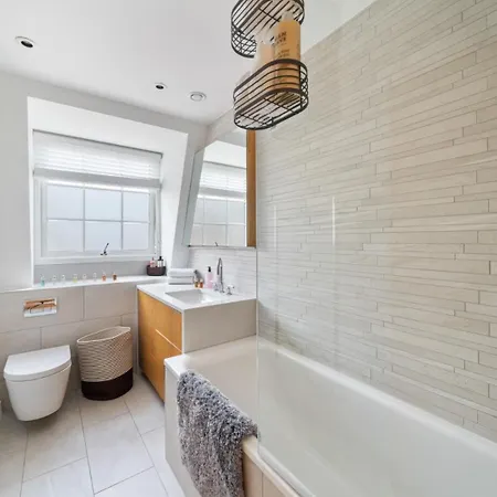 Marble Arch Luxury 3-bedroom Penthouse Haven 73 *