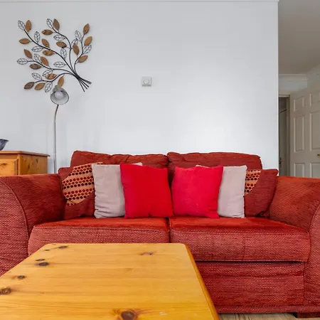Guestready - Parkside Getaway In Britannia Village London