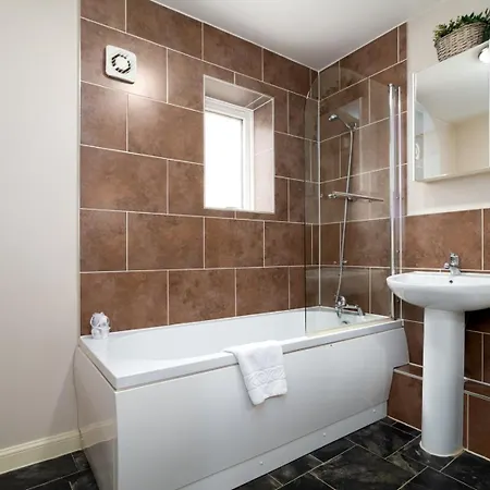 Guestready - Parkside Getaway In Britannia Village