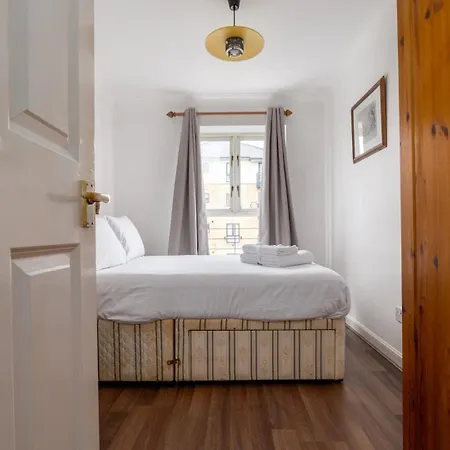 Guestready - Parkside Getaway In Britannia Village * London