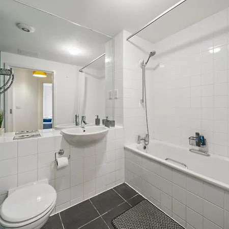 Apartment Modern 2 Bedroom In Islington Close To Station *