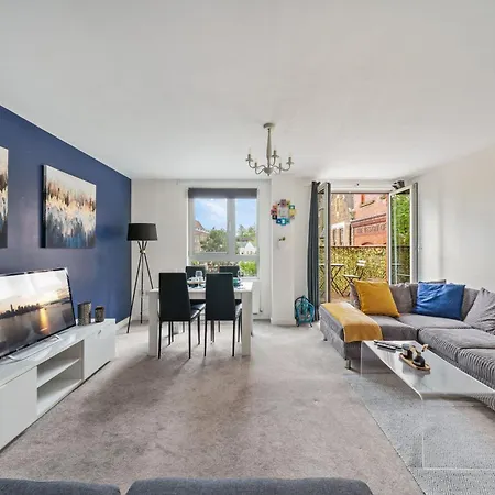 Modern 2 Bedroom In Islington Close To Station Apartment London