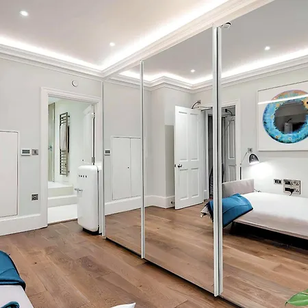 Welcome - Trafalgar Townhouse London
