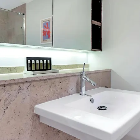 Welcome - Trafalgar Townhouse *