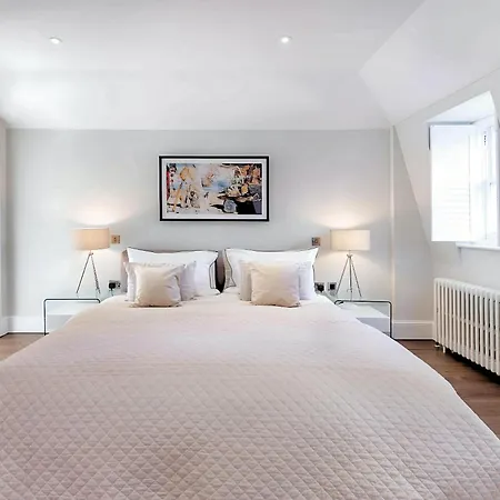 Welcome - Trafalgar Townhouse London