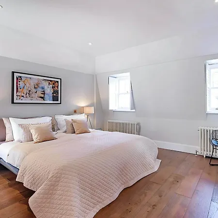 Welcome - Trafalgar Townhouse