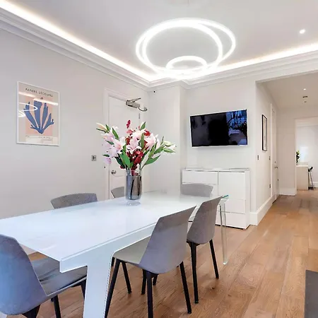 Apartment Welcome - Trafalgar Townhouse