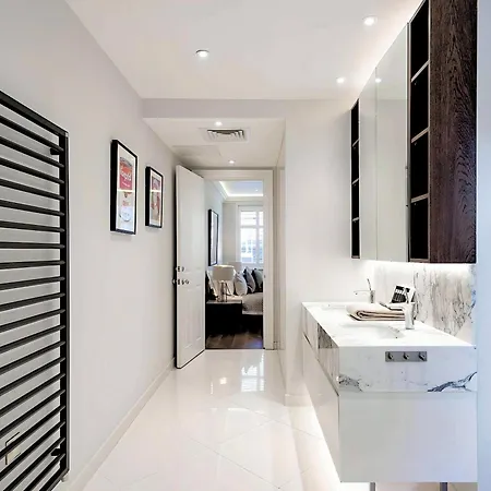 Welcome - Trafalgar Townhouse London