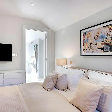 Apartment Welcome - Trafalgar Townhouse