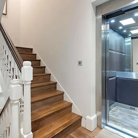 Welcome - Trafalgar Townhouse Apartment *