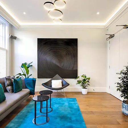 Welcome - Trafalgar Townhouse *