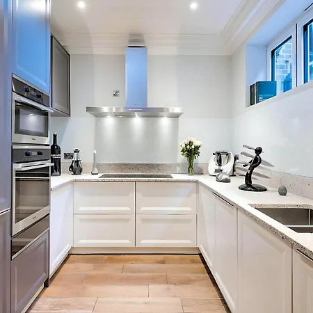 Welcome - Trafalgar Townhouse
