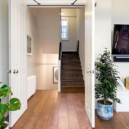 Apartment Welcome - Trafalgar Townhouse *