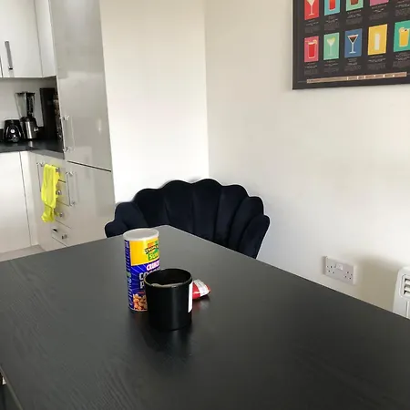 Apartment Impeccable 2-bed In *