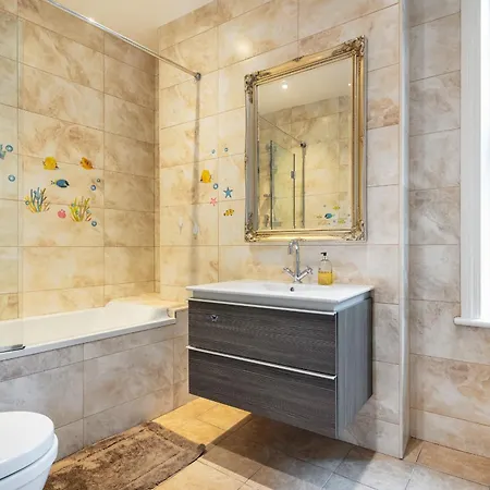 Stylish Hampstead Flat With Character And Charm Apartment *